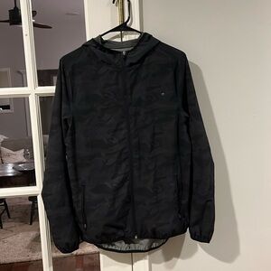 Men’s Vuori Outdoor Training Shell - Zip-up Jacket - S - Black Camo